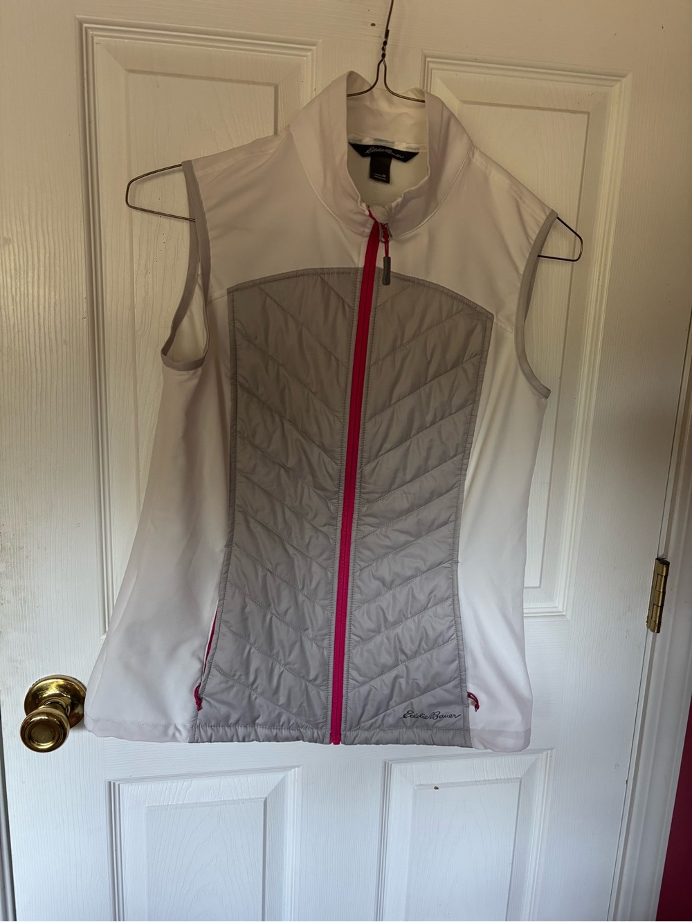 Eddie Bauer White/gray lightweight Vest with Pink Zipper Accents SZ MED LADIES